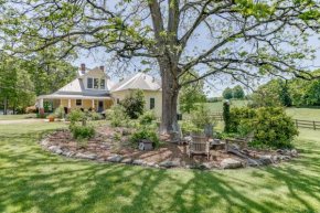 Historic Farmhouse on 20 Acres Near Helen